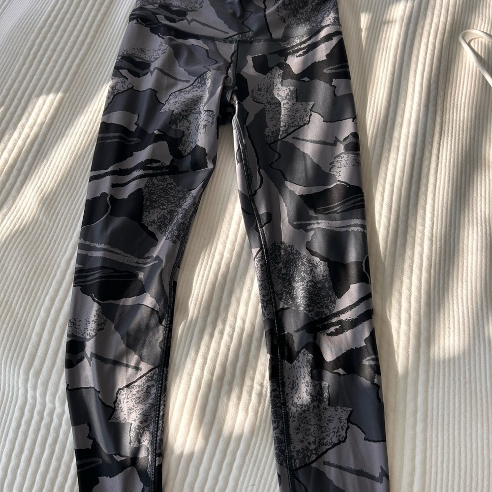 Reebok Gray and Black Camouflage Leggings
